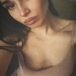 Яна из Белой Церкви, ищу на сайте общение