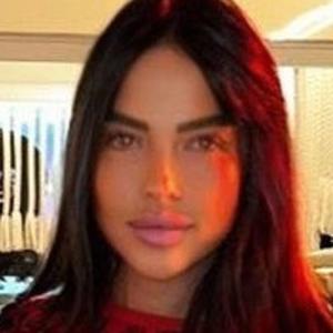 Я Тутта, 36, из Санкт-Петербурга, ищу знакомство для постоянных отношений