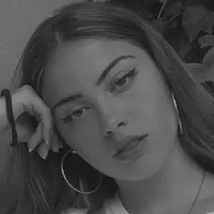 Екатерина из Ижевска, мне 22, познакомлюсь для общения