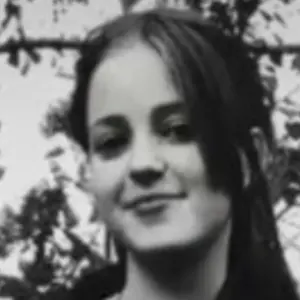 Я Алина, 18, из Чернигова, ищу знакомство для секса на одну ночь