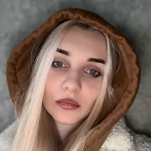 Анастейша из Орла, ищу на сайте виртуальный секс